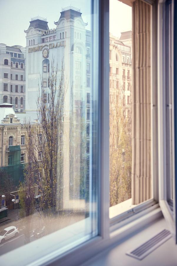 Sauna, Big Jacuzzi , Khreshchatyk Apartments Kyiv Exterior photo