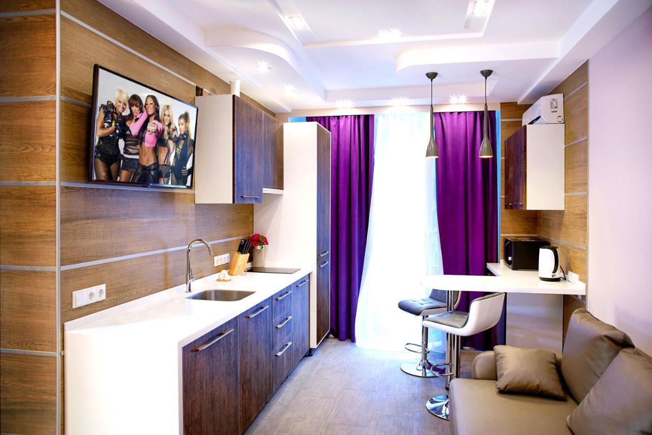 Sauna, Big Jacuzzi , Khreshchatyk Apartments Kyiv Exterior photo